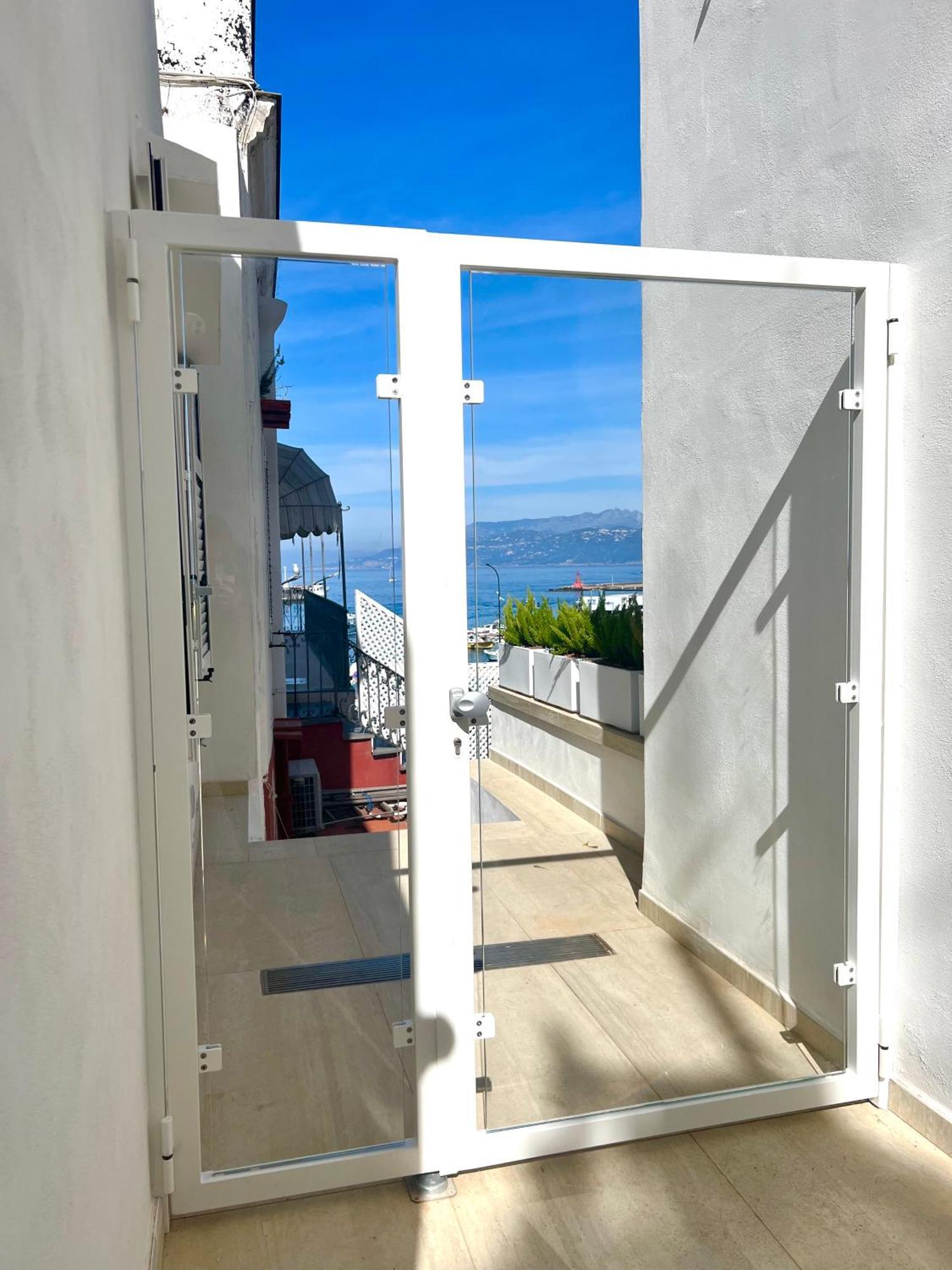 Augusto Marina Apartment Капри Екстериор снимка